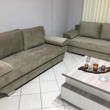 B & D Apartment Sarande Bagian luar foto